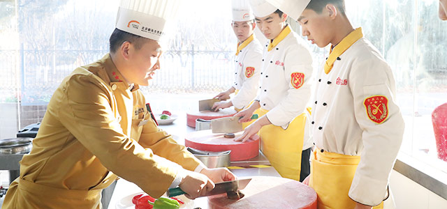 ������չģ��