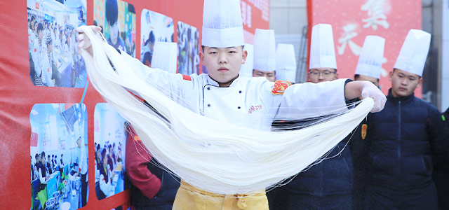 ��ɫ�γ�ģ��