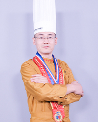 秦龙飞-中烹老师